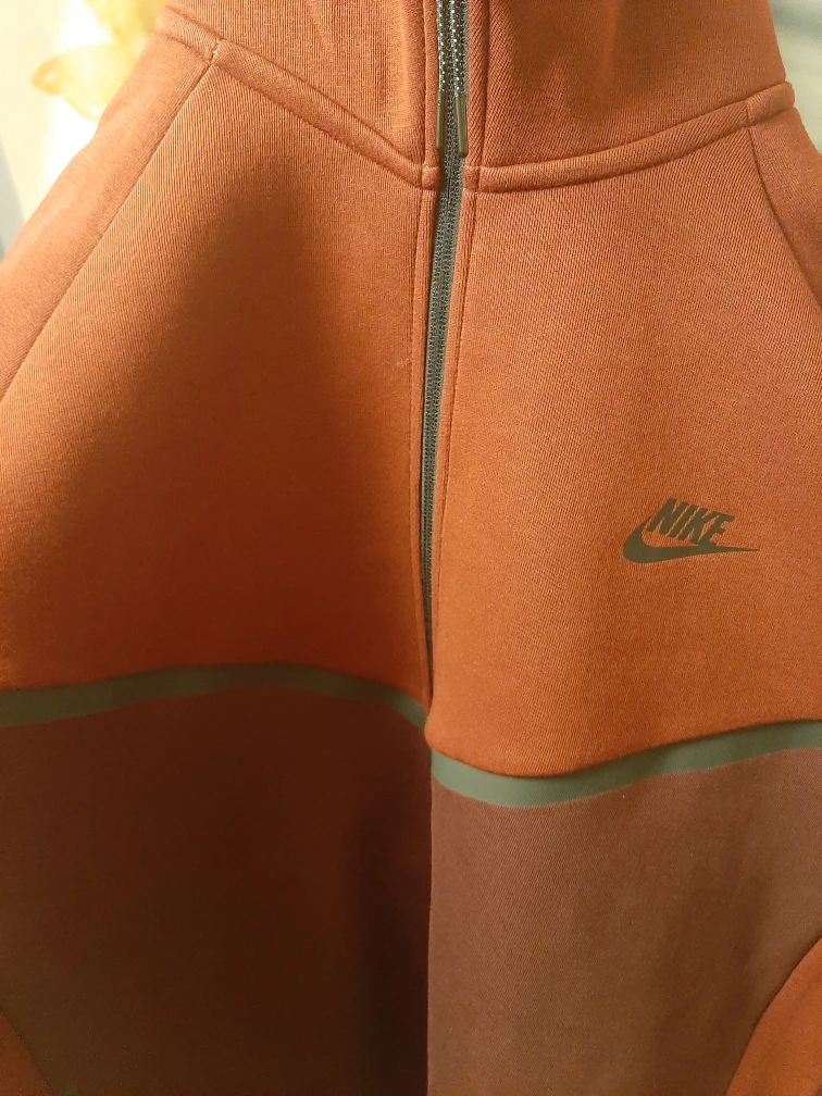 Nike Tech Fleece Hoodie - Size Large
