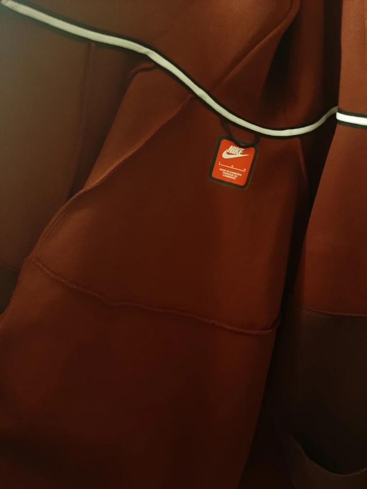 Nike Tech Fleece Hoodie - Size Large - photo 2