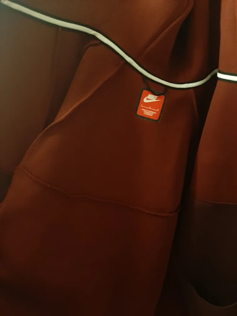 Nike Tech Fleece Hoodie - Size Large image indicator(2)