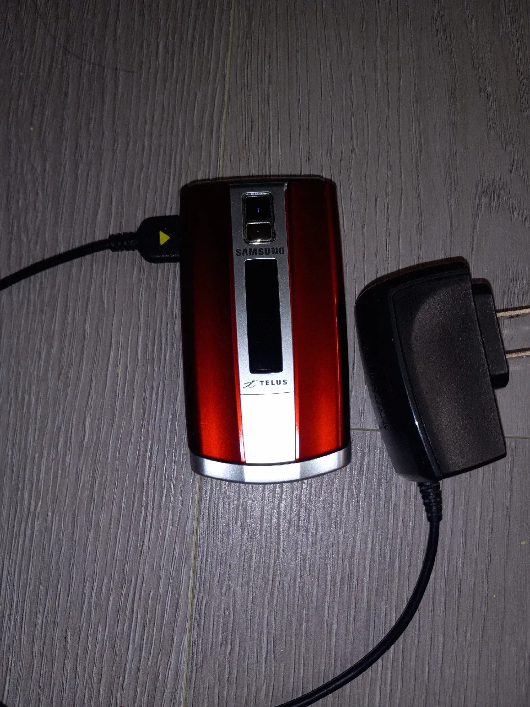 Samsung Telus Flip Phone 🥕 image indicator(8)