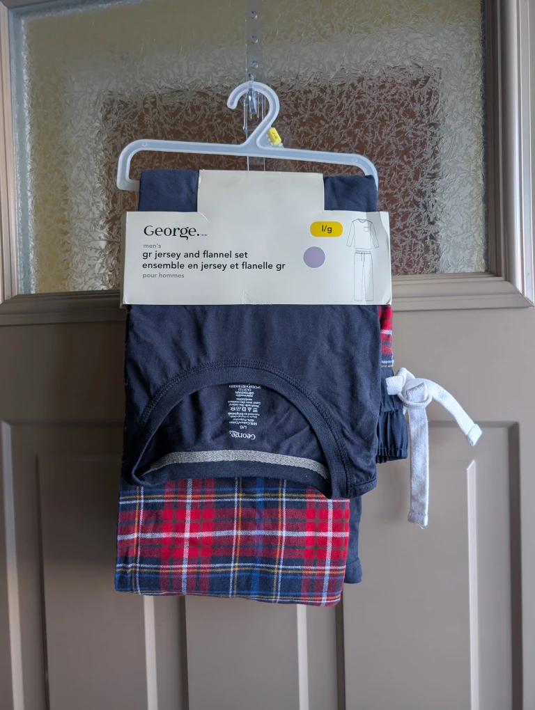 BNWT Mens sz lg sleep set