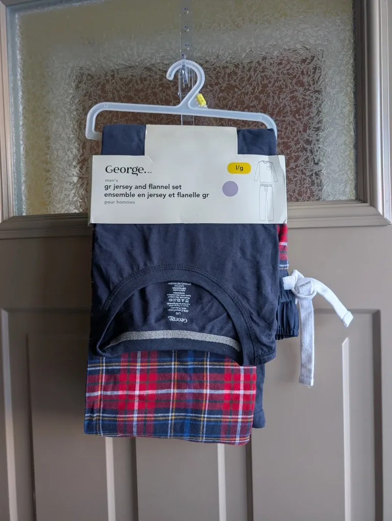 BNWT Mens sz lg sleep set