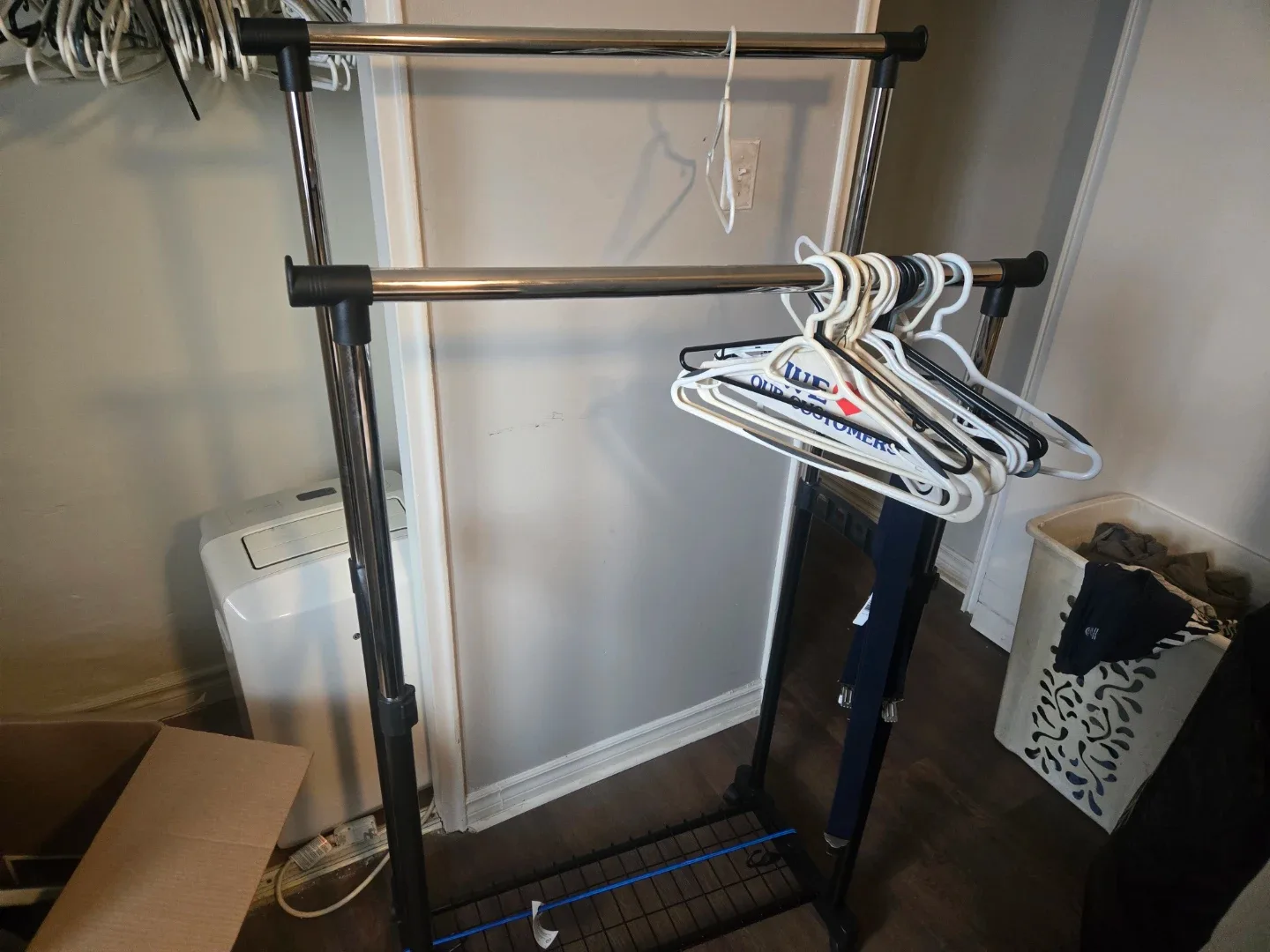 Adjustable Double Rod Clothing Rack image indicator(2)