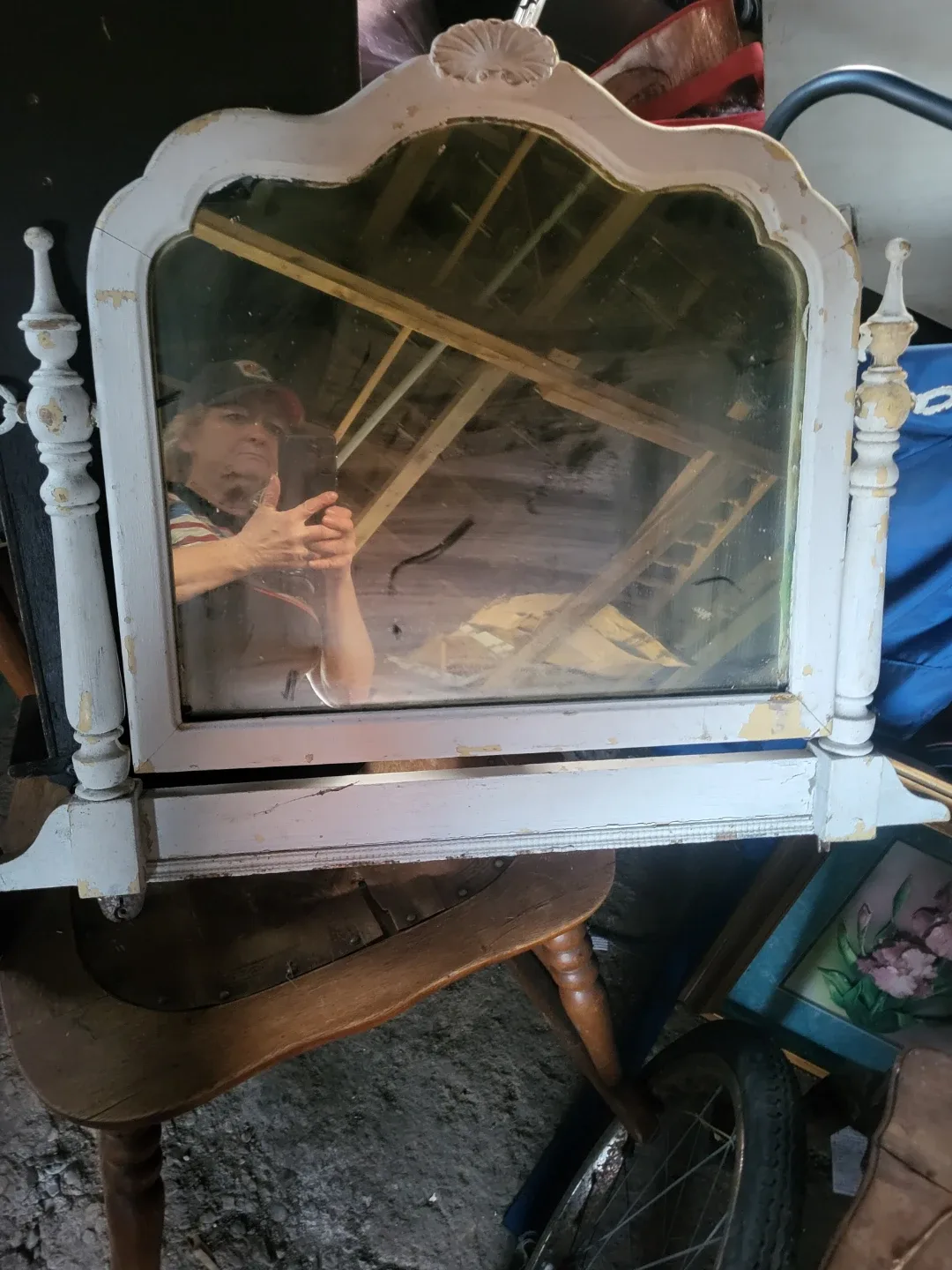 A GARAGE FULL OF FREE ITEMS image indicator(9)