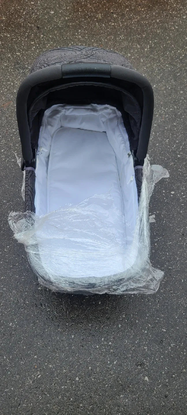 Peg Perego Pop-Up Bassinet - Like New 🥕  #Thriftypick image indicator(3)