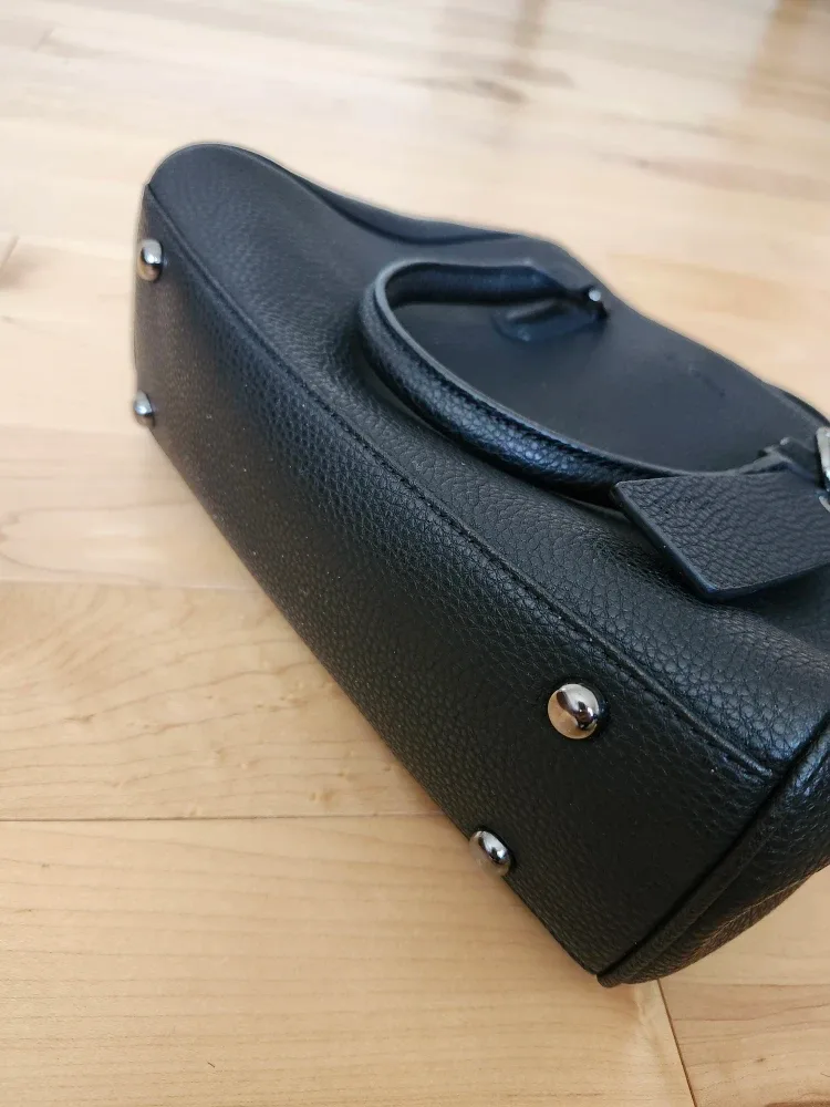 Black Handbag image indicator(3)