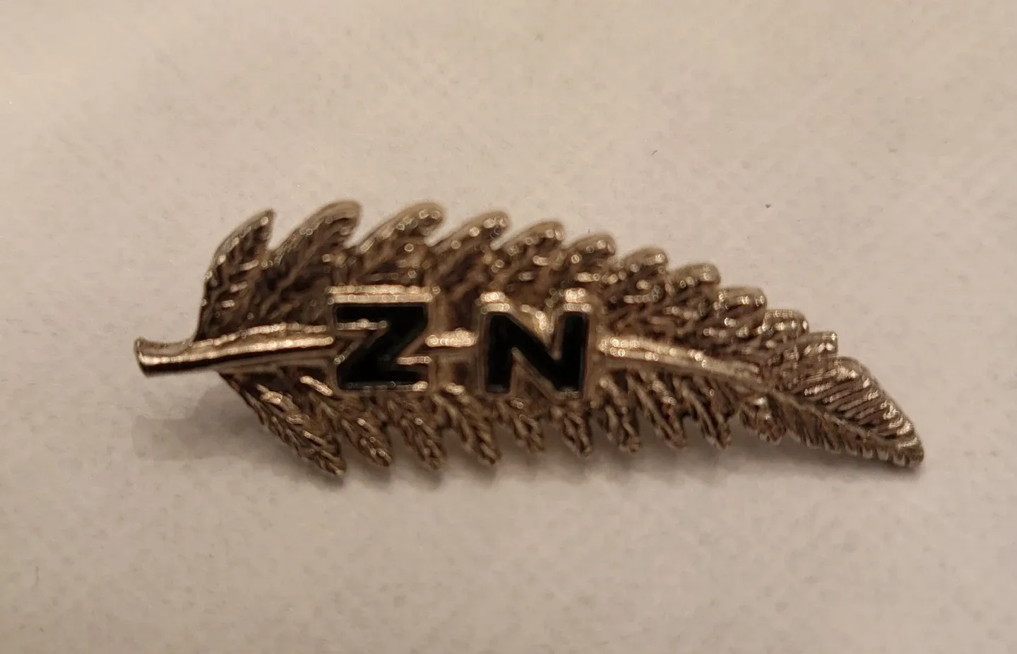 Vintage NZ Fern Leaf Pin image indicator(2)