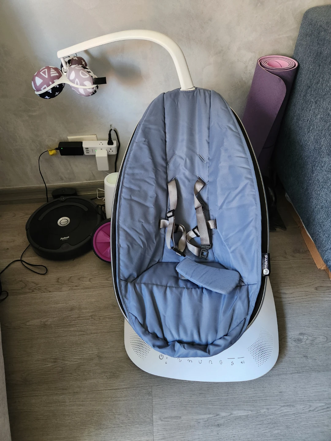 4moms mamaRoo Baby Swing - Excellent Condition! - photo 2