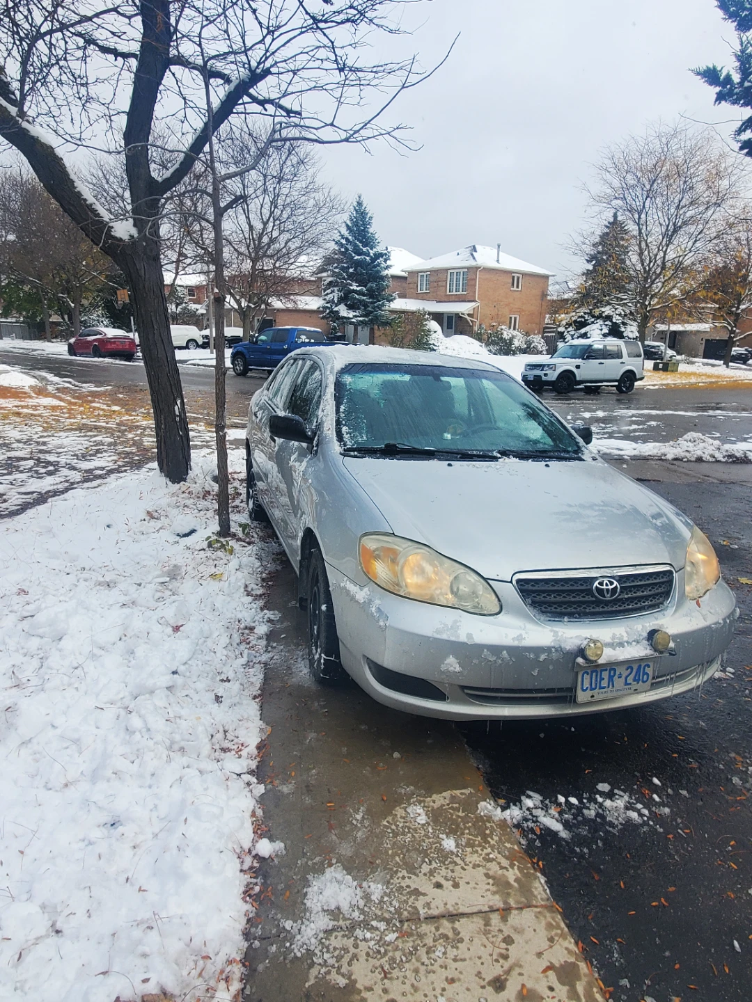 Toyota Corolla Sedan - Silver - photo 4