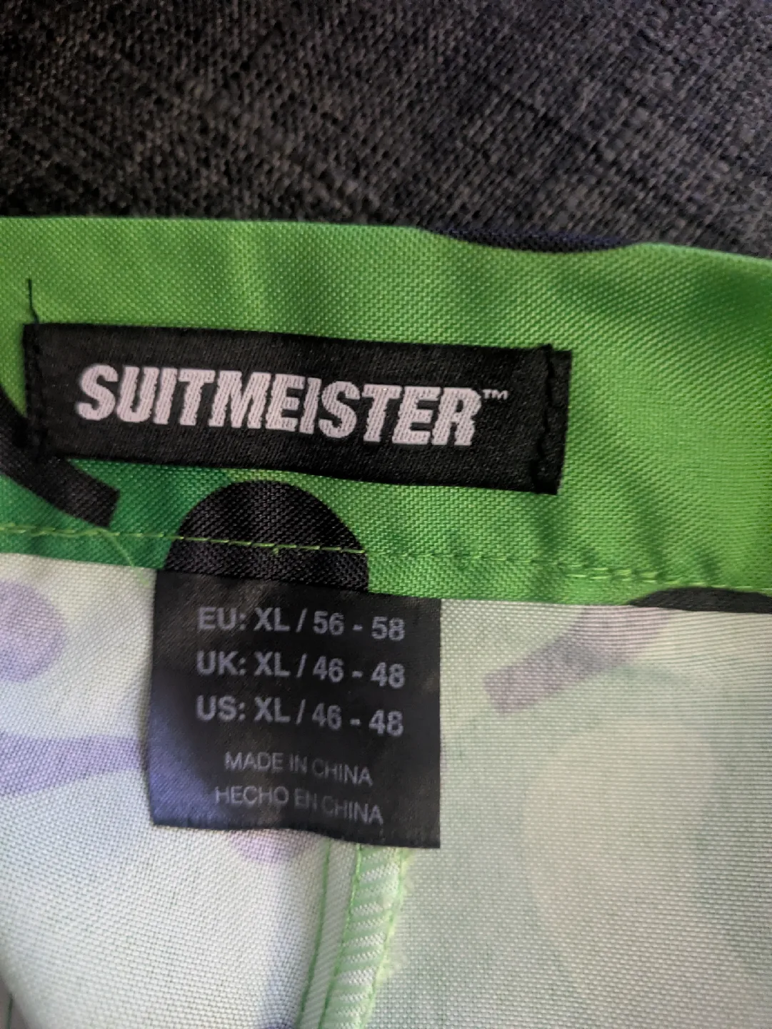 The Riddler Costume - Jacket, Pants, Hat, Cane, Tie Bow Tie image indicator(6)