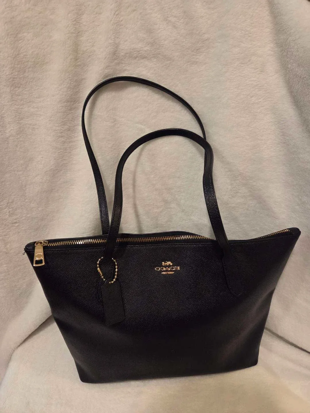 Vintage Coach Black Leather Tote Bag image indicator(3)