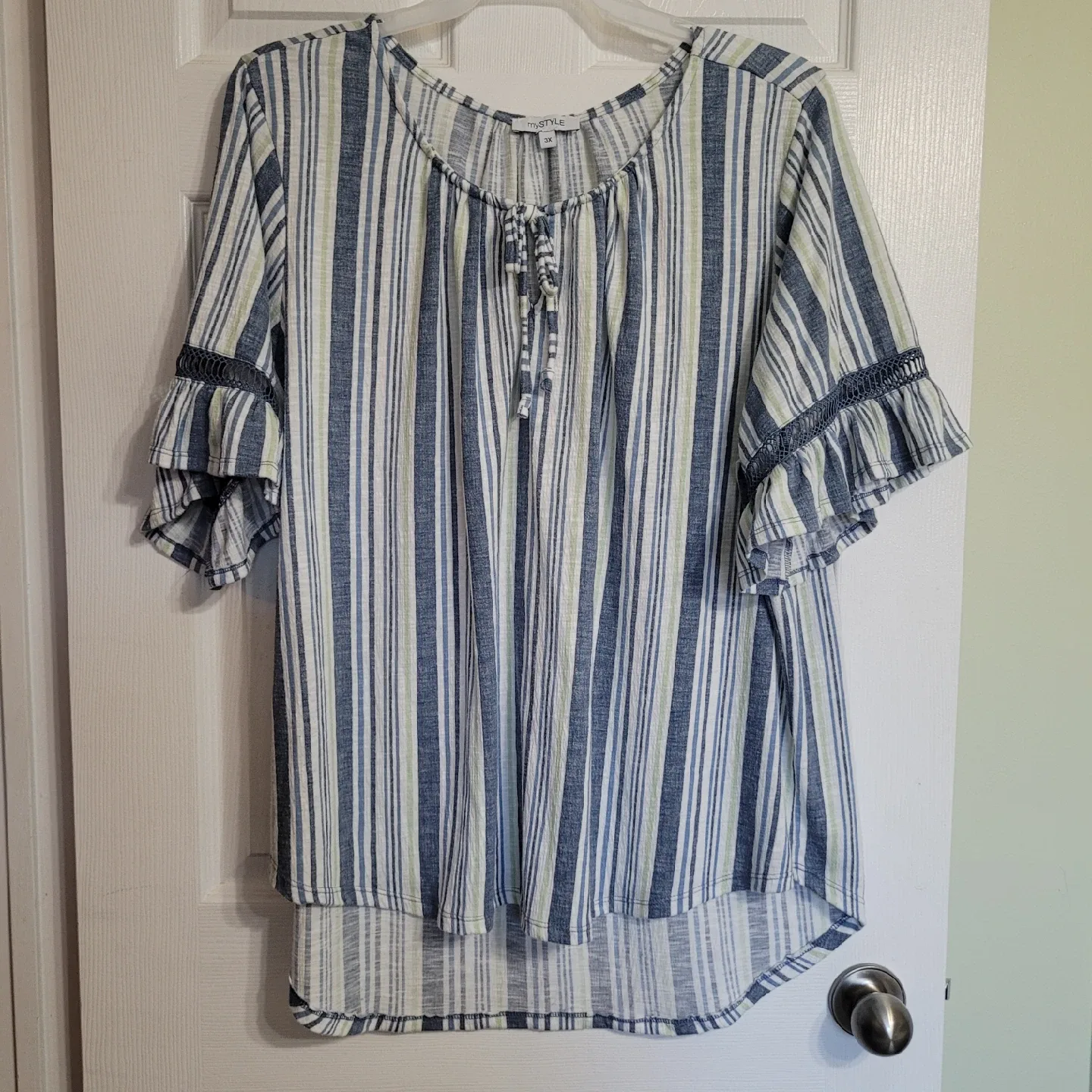 Ladies Size 3X Top thumbnail