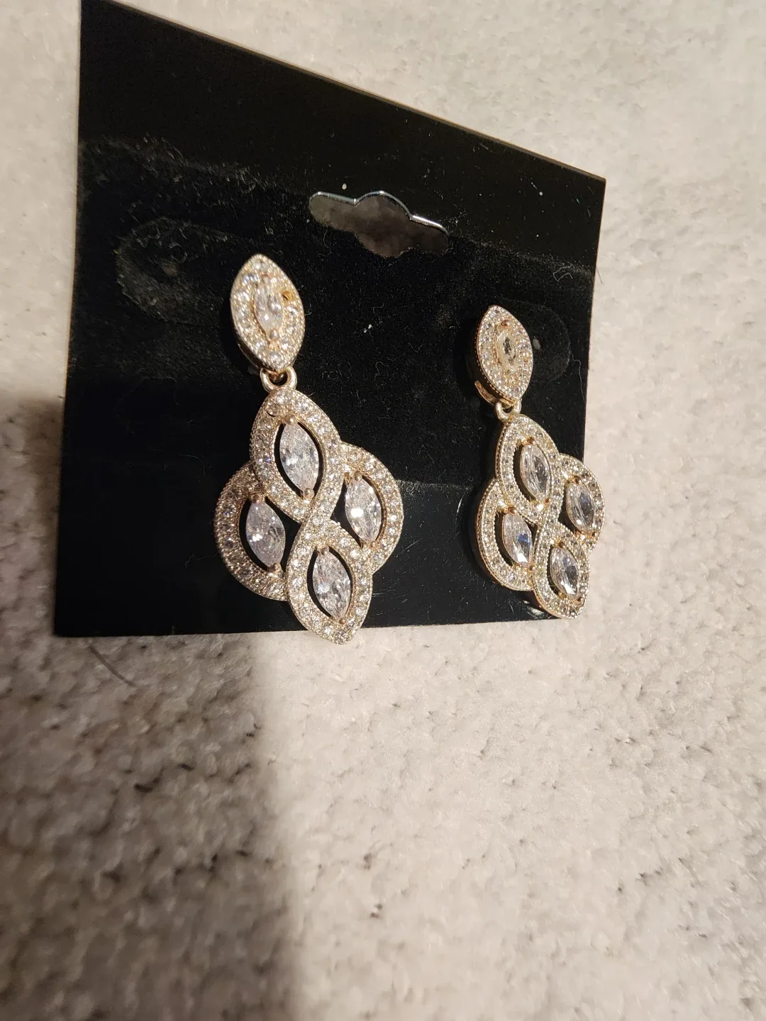 Beautiful Earrings image indicator(9)