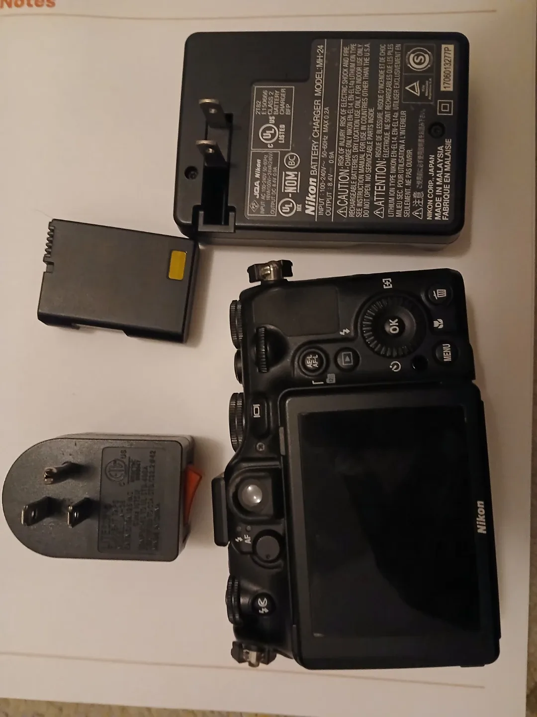 Nikon COOLPIX P7100 Digital Camera w/ Accessories image indicator(3)