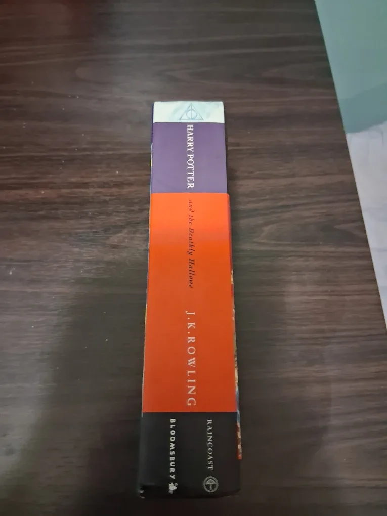 Harry Potter and the Deathly Hallows by J.K. Rowling image indicator(3)