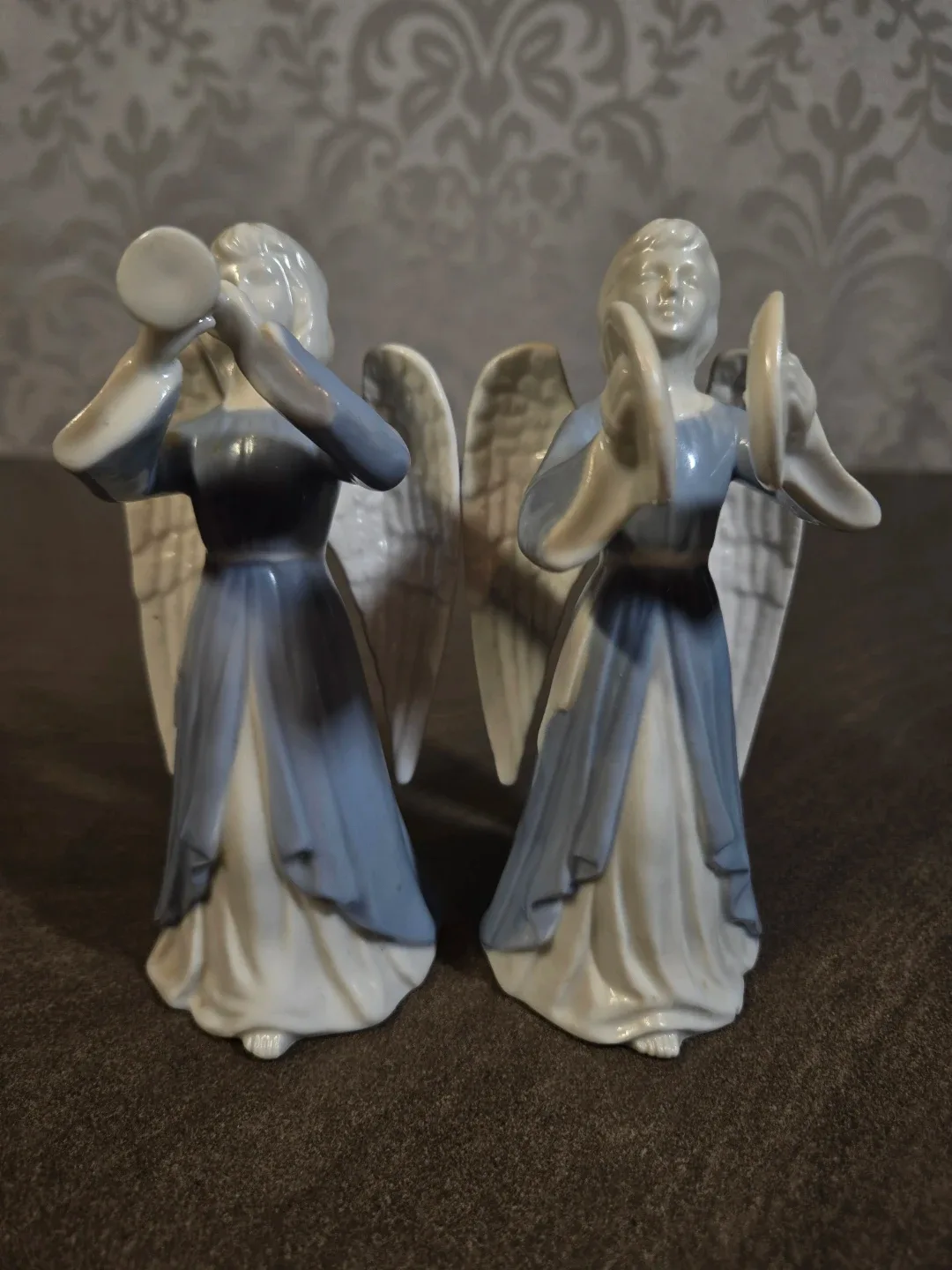 Pair of Angel Figurines image indicator(2)