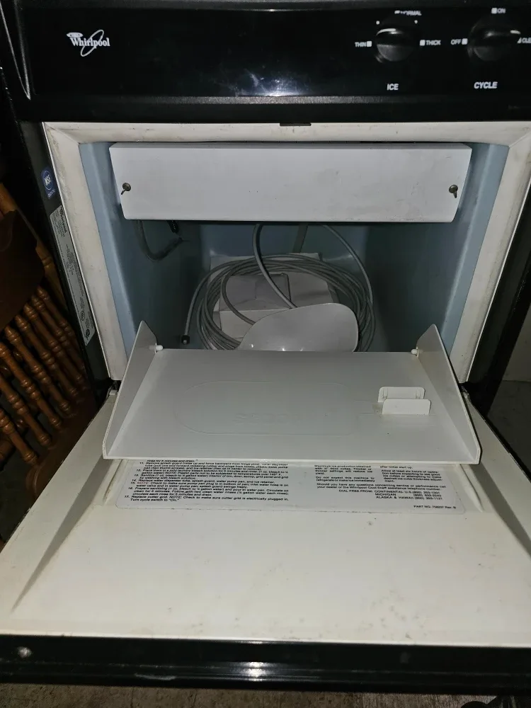 Whirlpool EE5100XS0 Ice Maker image indicator(2)
