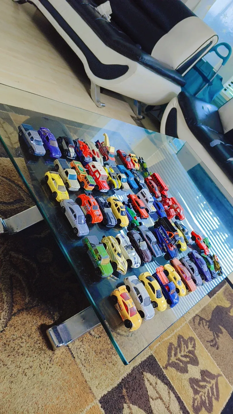 52 Hot Wheels Lot of Diecast Toy Cars image indicator(3)