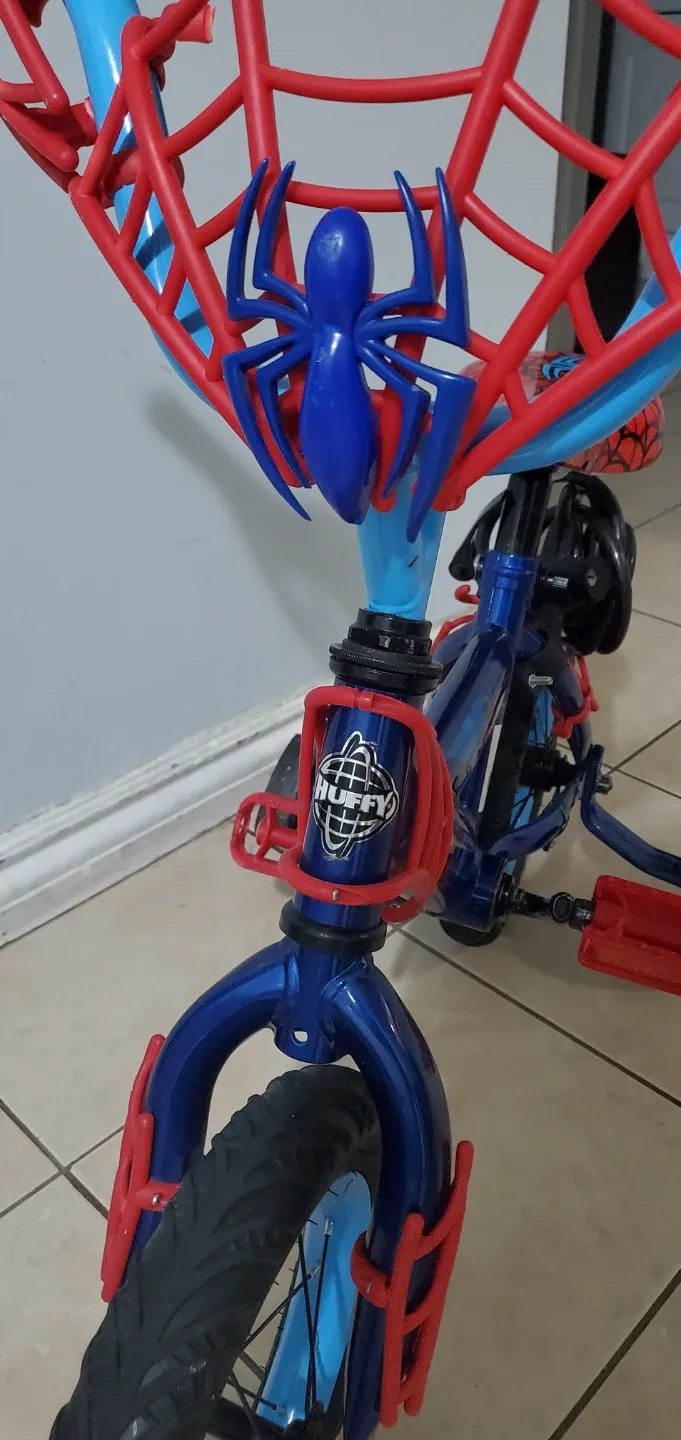 Spiderman Kids' Bike - Great Condition! image indicator(7)