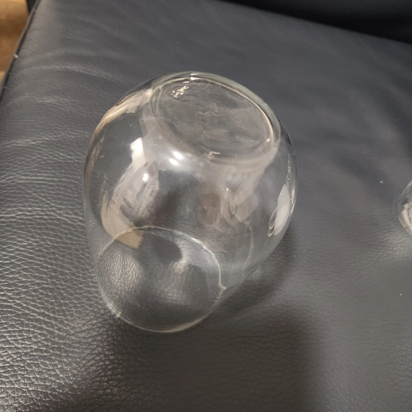 Clear Glass Vase or wine glass - photo 3
