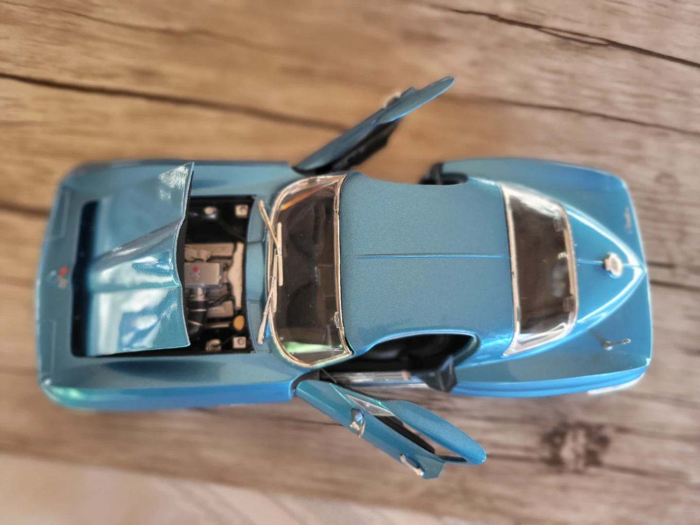 1967 Chevrolet Corvette Sting Ray Diecast 1:18 - photo 4