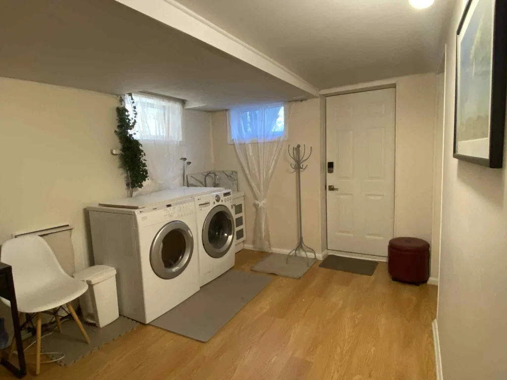 one month - furnished bdrm+ bath, sep entrance, by M.Garron Hosp image indicator(4)