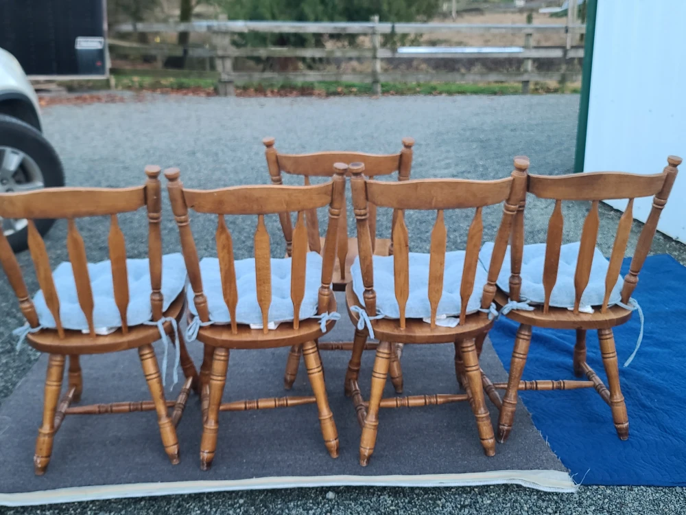 Dining Table And Set Of 5 Chairs - photo 4