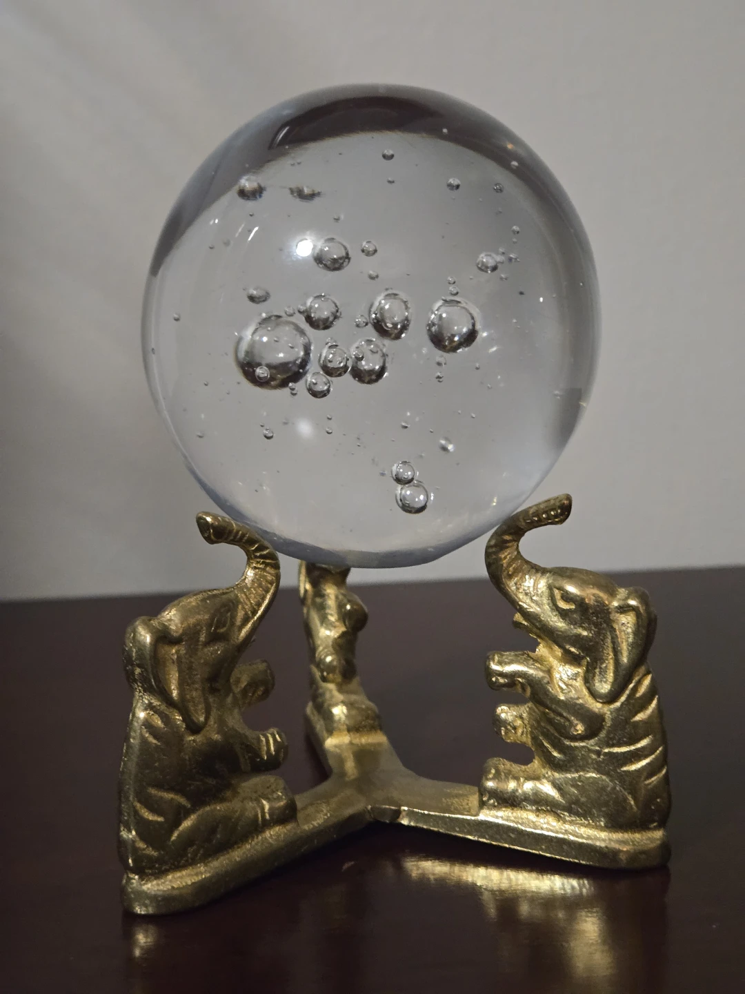 Vintage Brass Elephant Crystal Ball Holder. - photo 2