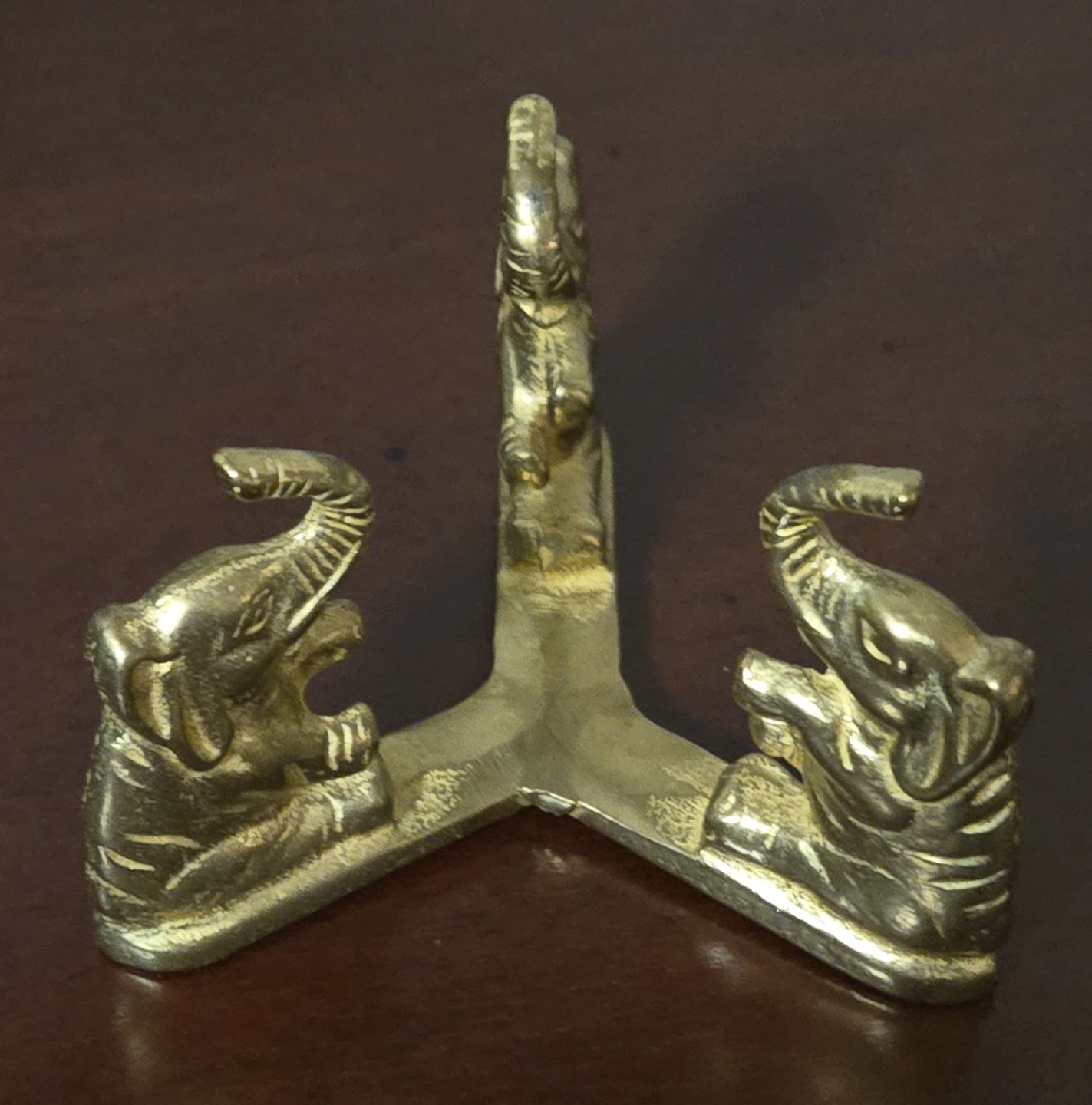 Vintage Brass Elephant Crystal Ball Holder. - photo 5
