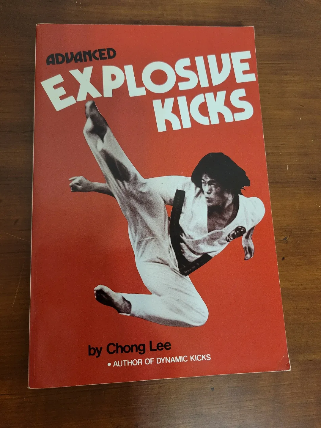 Dynamic Kicks Book Set by Chong Lee image indicator(3)