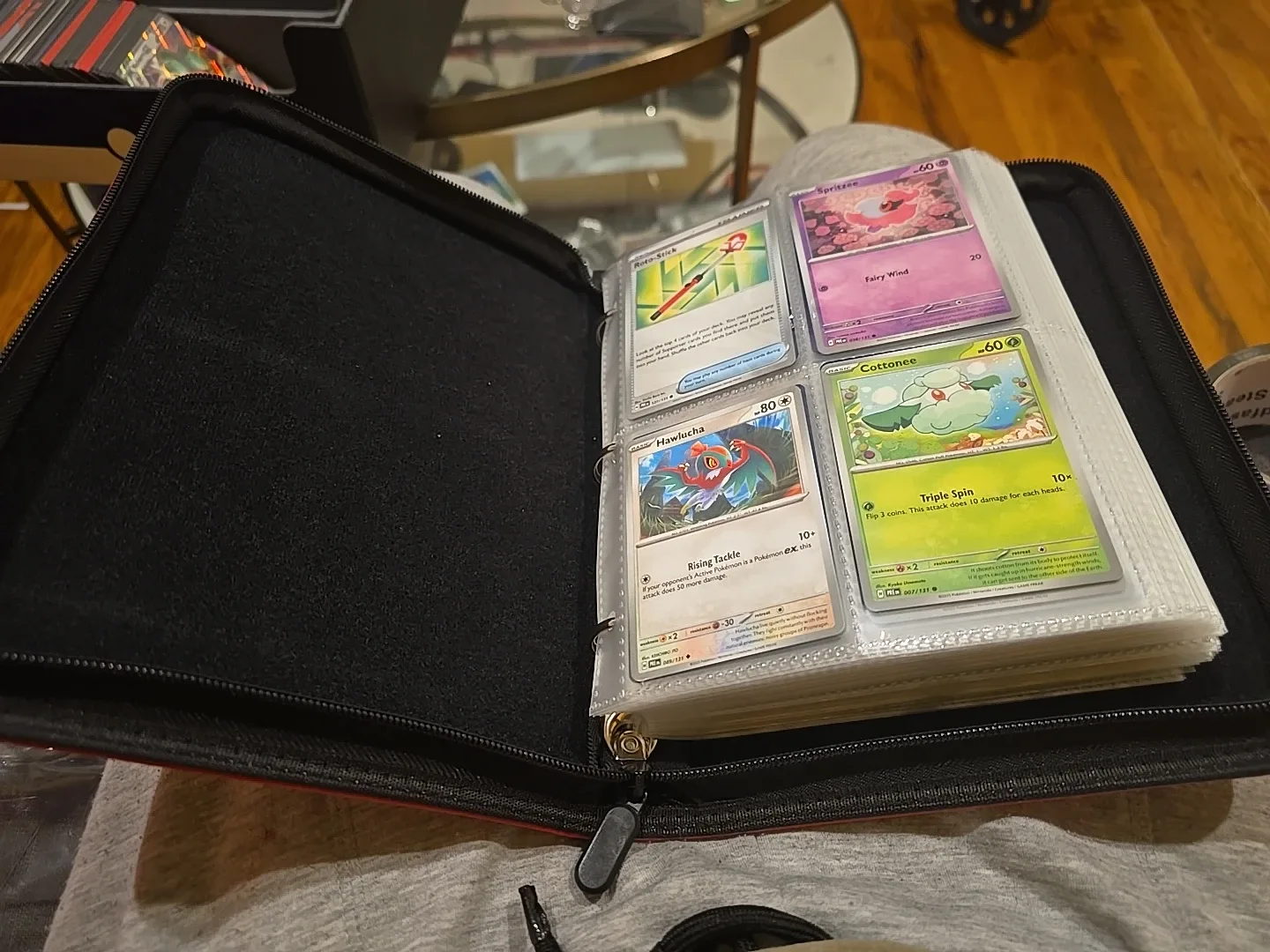 Red Pokemon Card Binder 400 cards. image indicator(4)