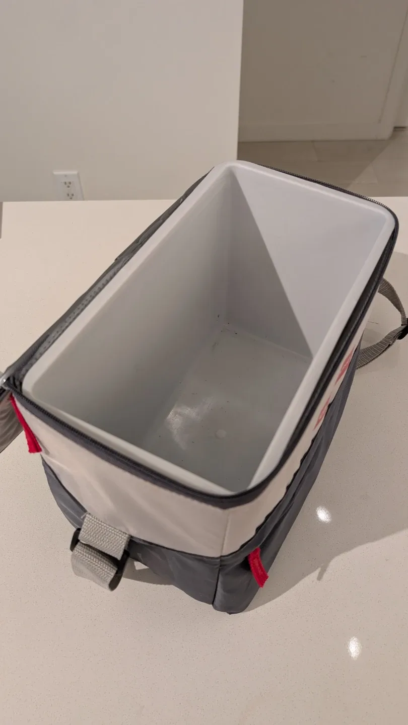 Outbound Insulated Cooler Bag - Grey & White image indicator(2)