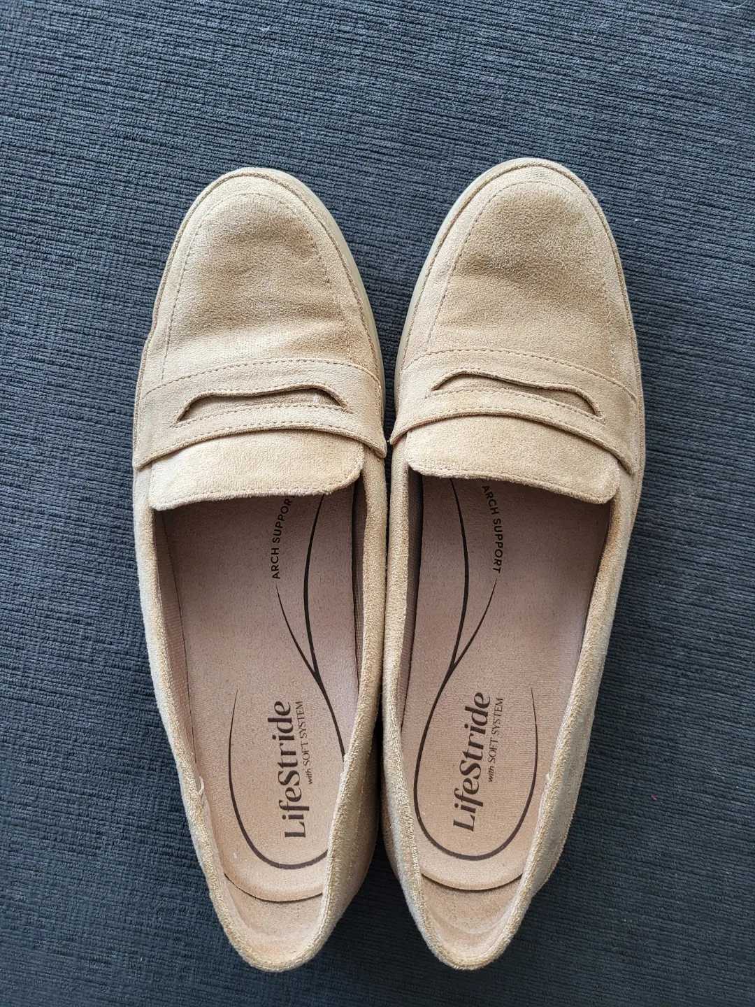 Comfortable shoes size 9.5