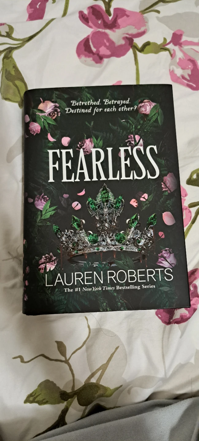 Fearless by Lauren Roberts Book