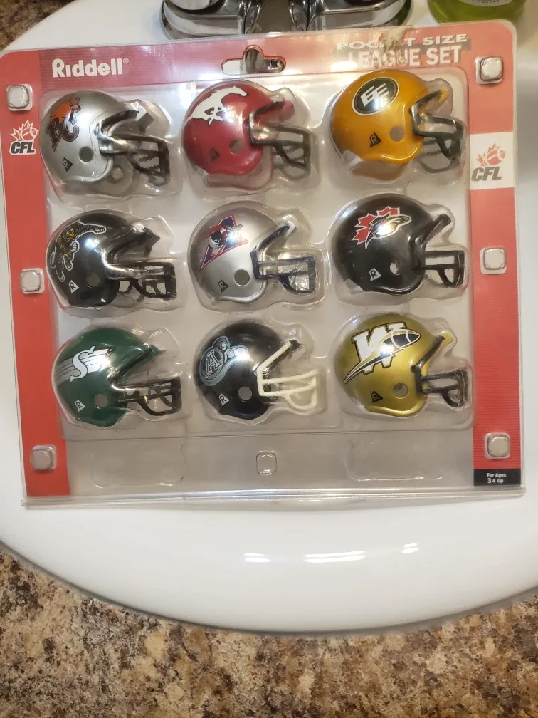 Riddell CFL Pocket Size League Set - New image indicator(2)
