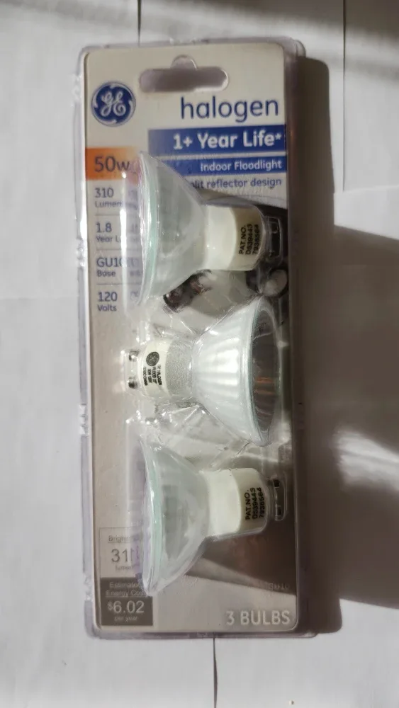 New GE Halogen 50W Light Bulbs - 3 Pack