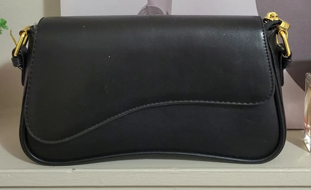 Ladies purse image indicator(9)