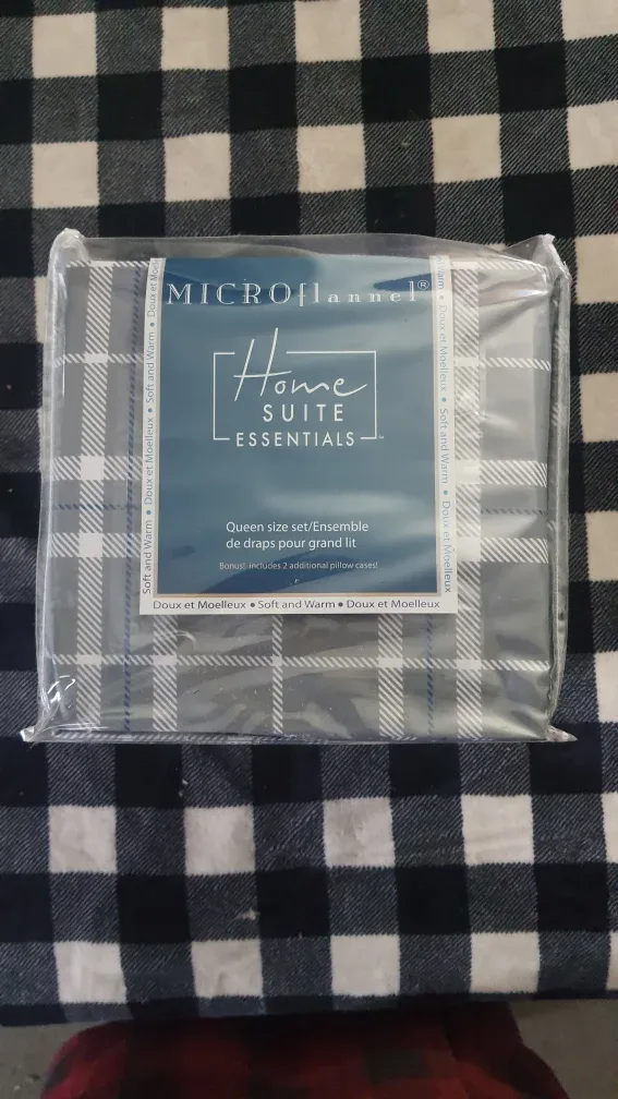 Home Suite Essentials Microflannel Queen Sheet Set - New
