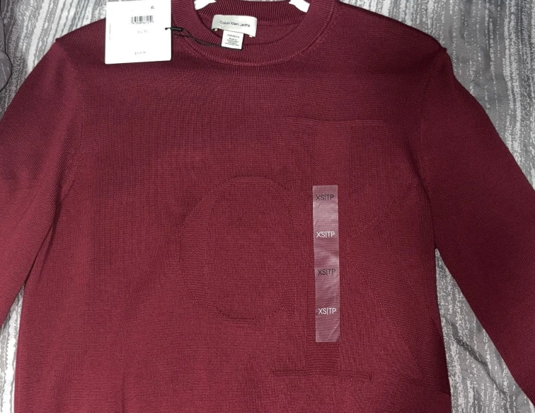 Calvin Klein Jeans Sweater - XS
