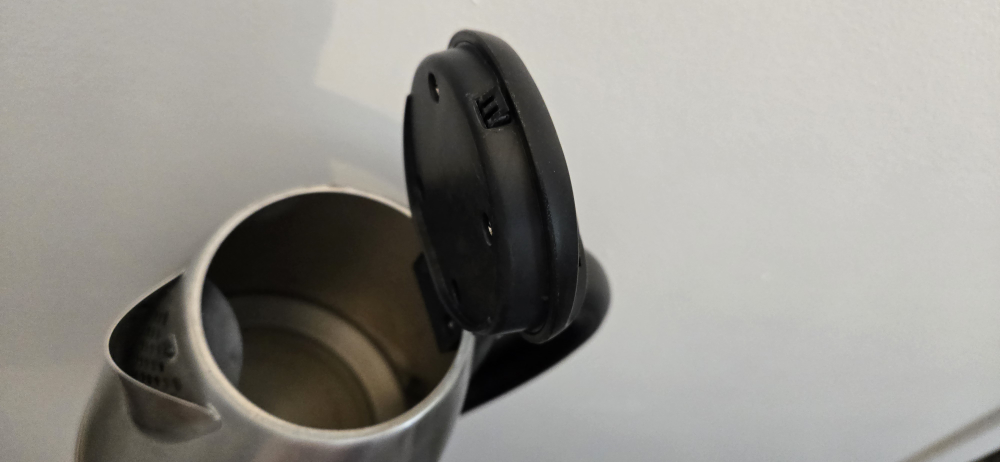 Hamilton Beach Electric Kettle - photo 4