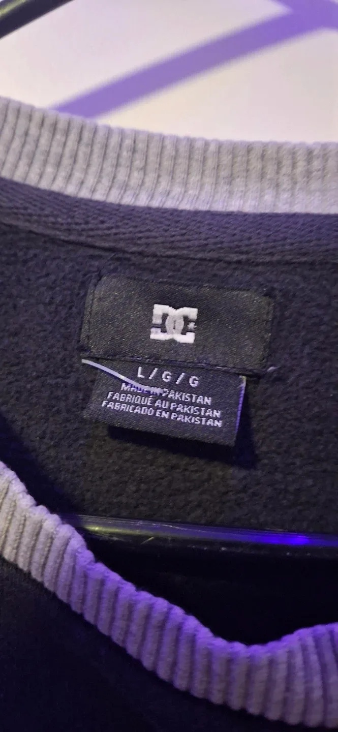 DC Shoes Co. Sweatshirt - Size L image indicator(2)