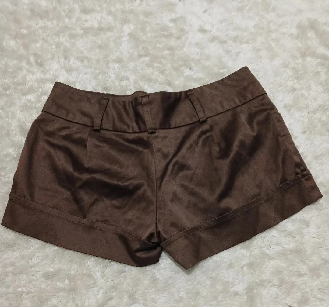 Le Chateau Brown Shorts image indicator(3)