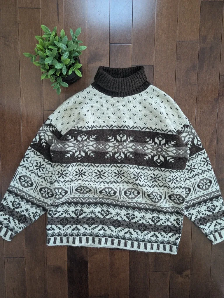 NEUTRAL SNOWFLAKE VINTAGE TURTLENECK SWEATER
