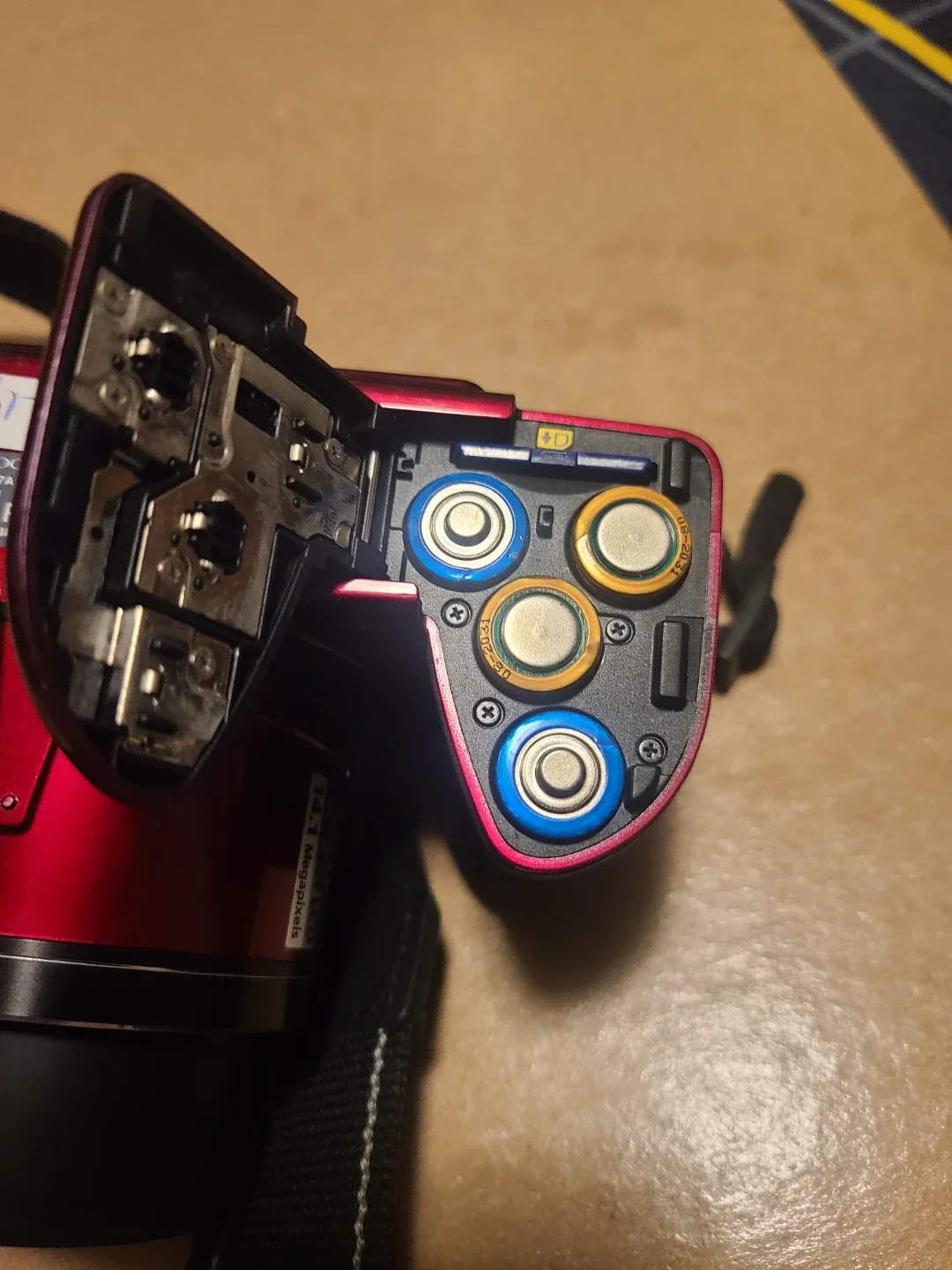 Nikon Coolpix L120 Digital Camera - Red image indicator(7)