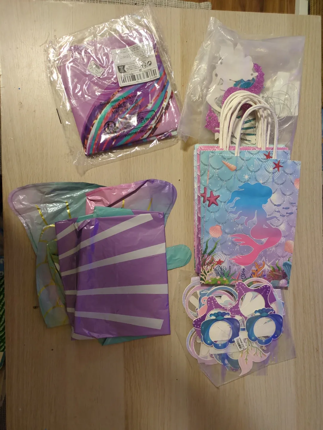 Mermaid/ Ariel/ underwater theme Party Supplies Set, New image indicator(3)