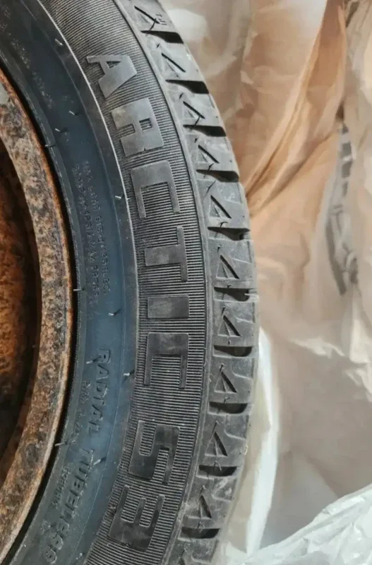 Arctic Claw Radial XGrip 205/55R16 Tires and steel rims image indicator(2)