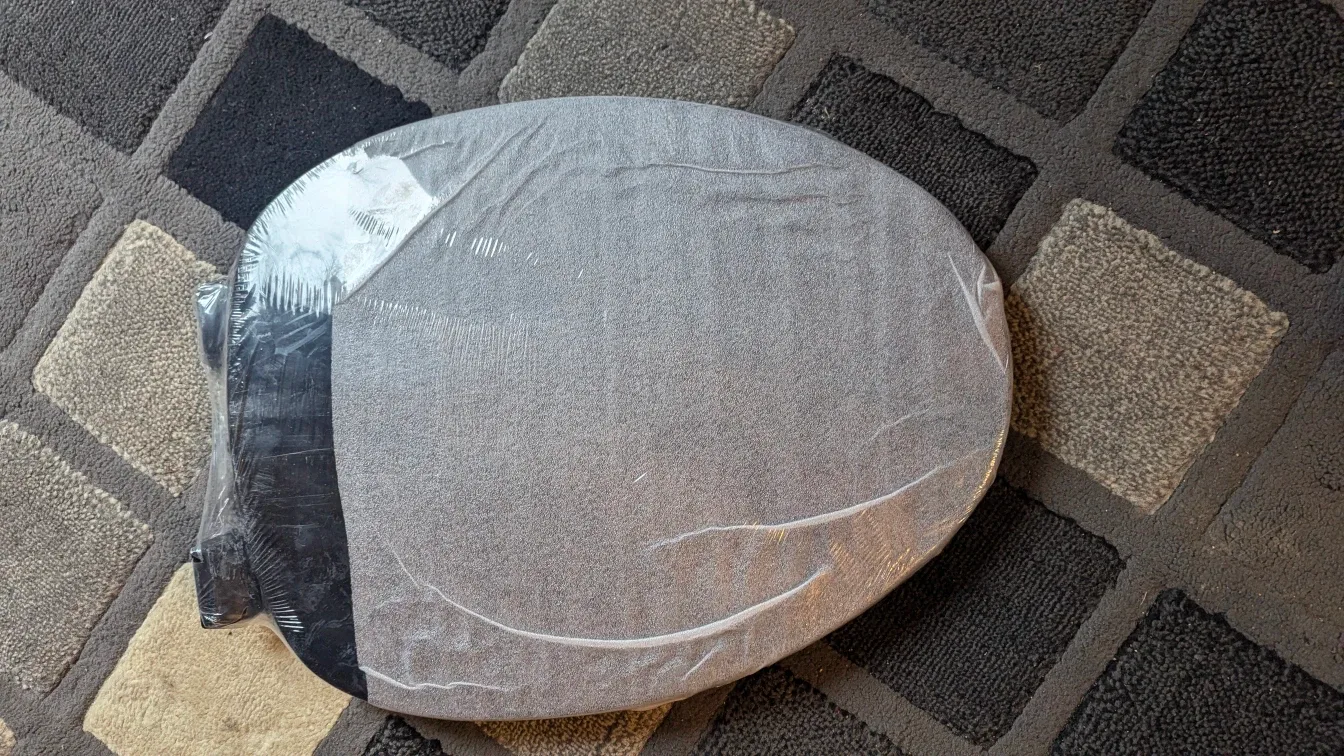 Black Elongated Toilet Seat cover image indicator(2)