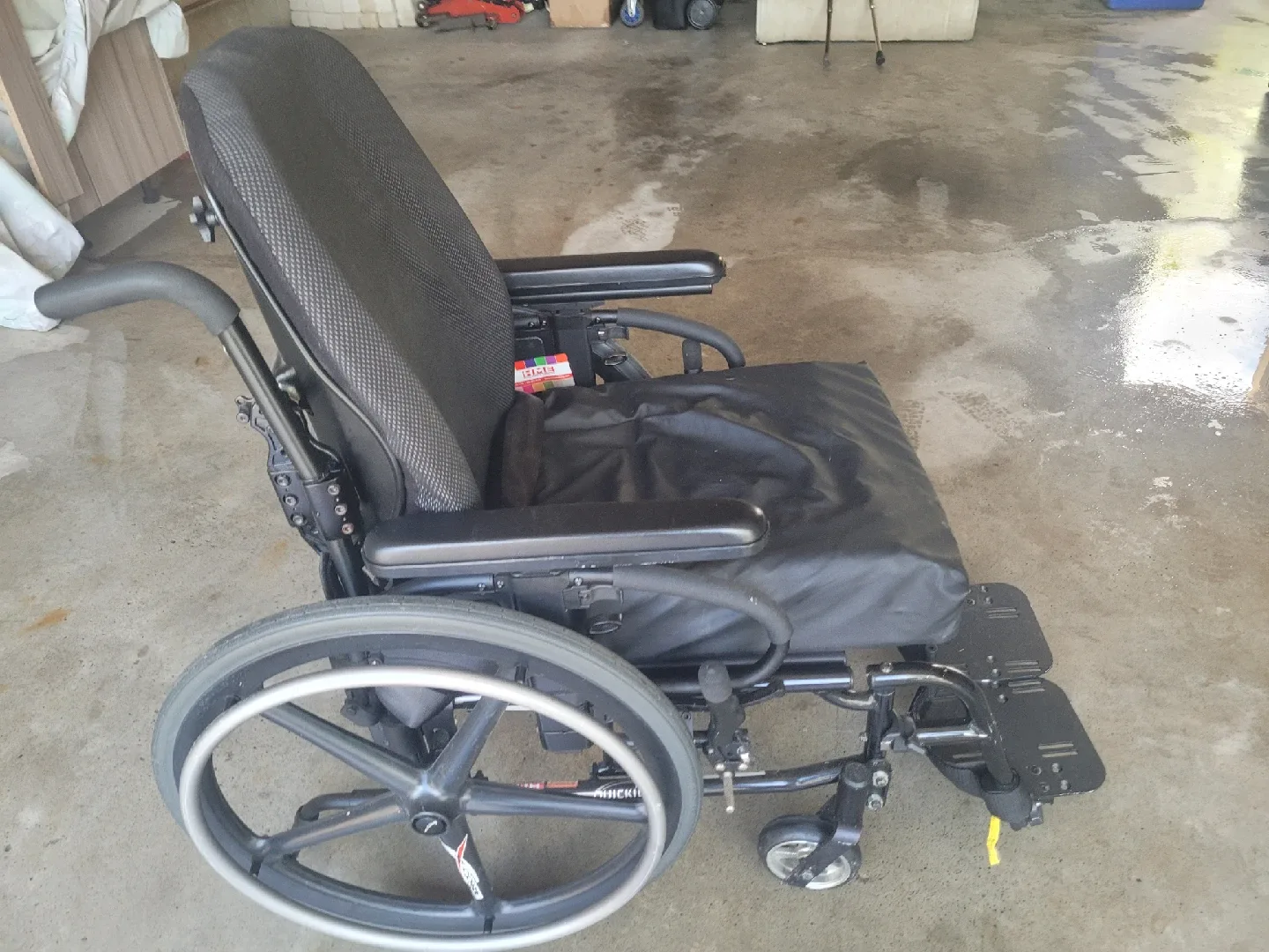 Quickie Wheelchair image indicator(6)