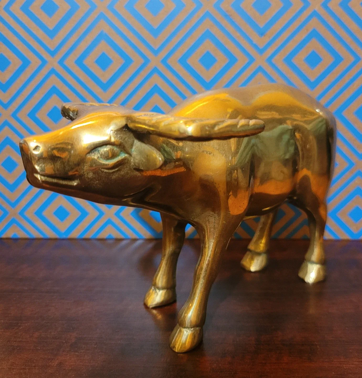 Brass Bull Figurine image indicator(7)