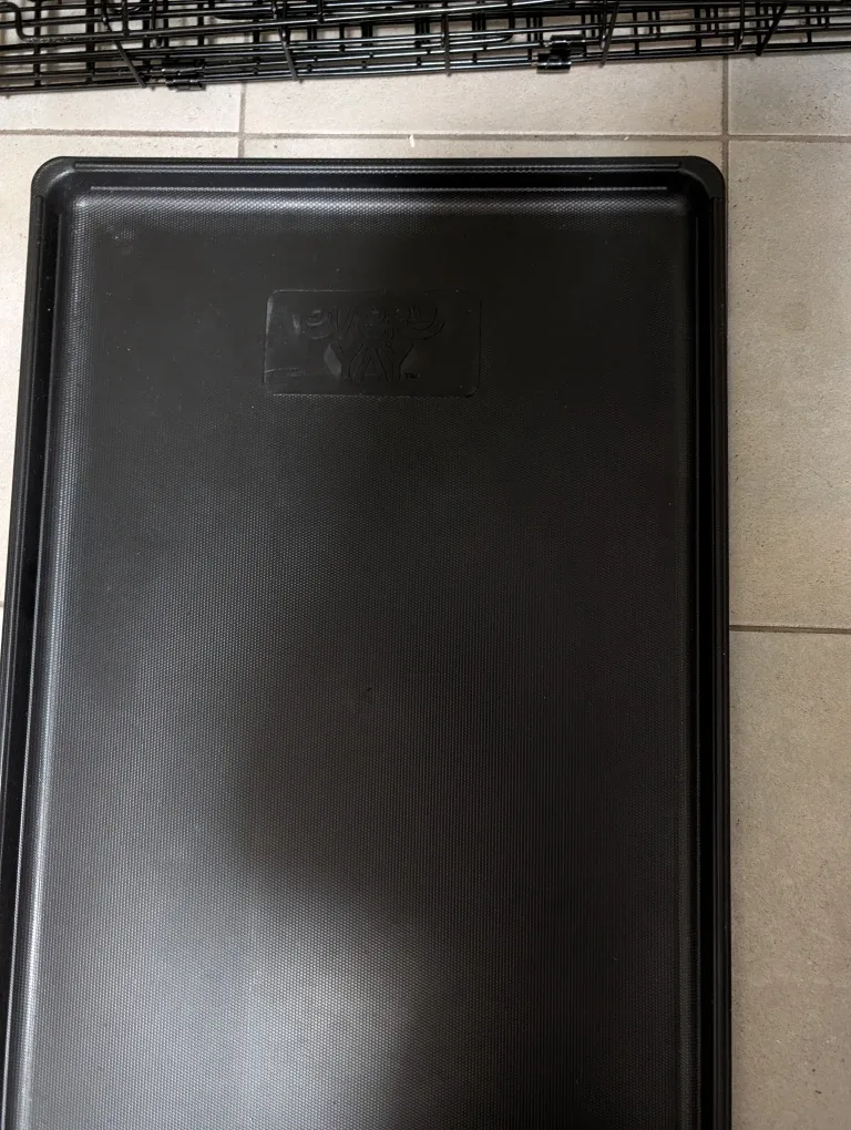 EveryYay Dog Crate with Tray image indicator(2)